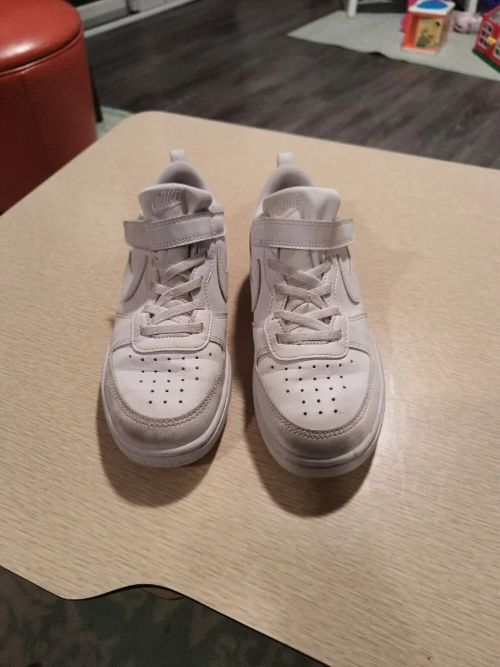 Girl's White Nike Sneakers Sz. 2 Youth